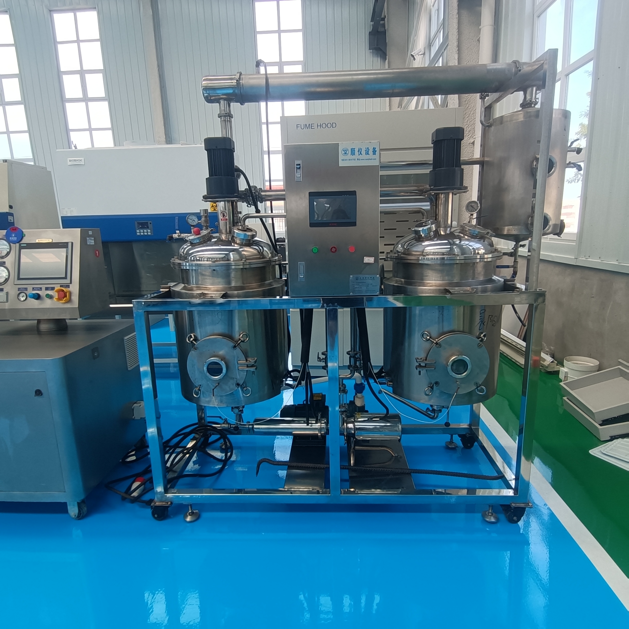 100升多功能提取浓缩机组,多功能中草药植物油加工设备