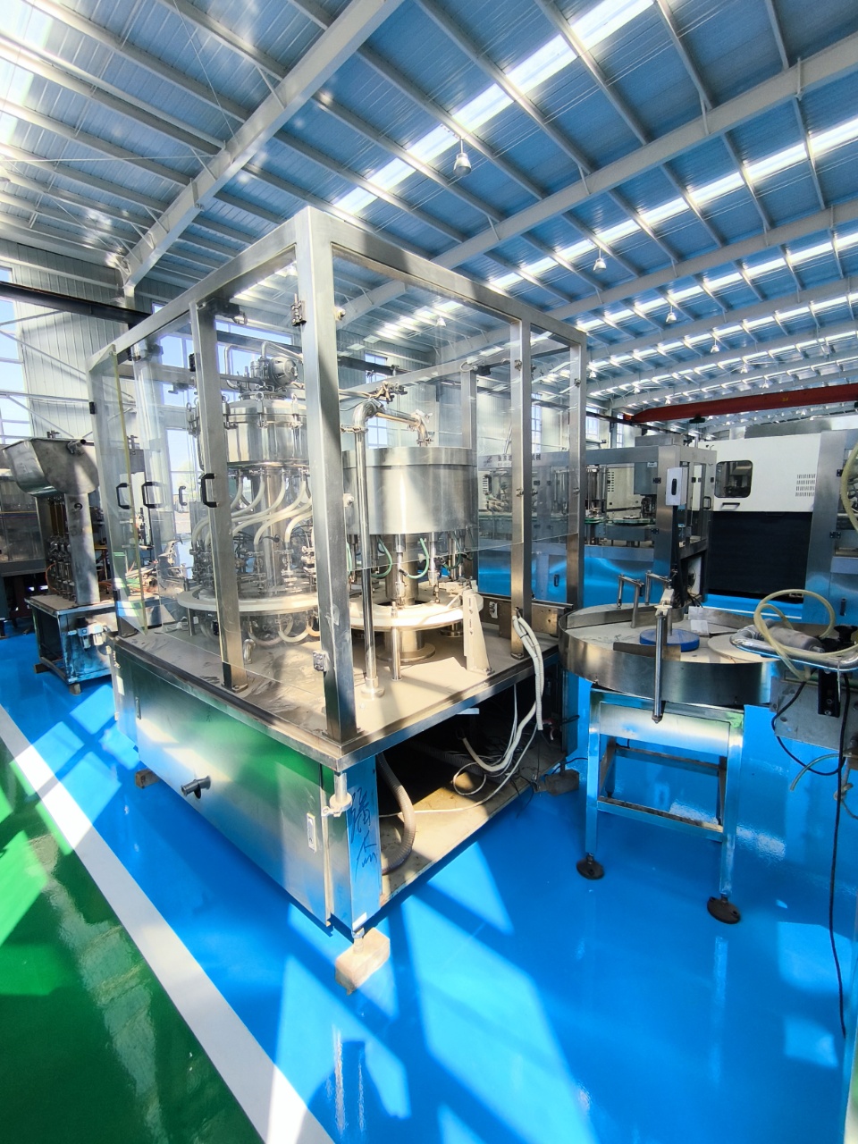 GCF18/12灌装加氮压赛机,灌装机