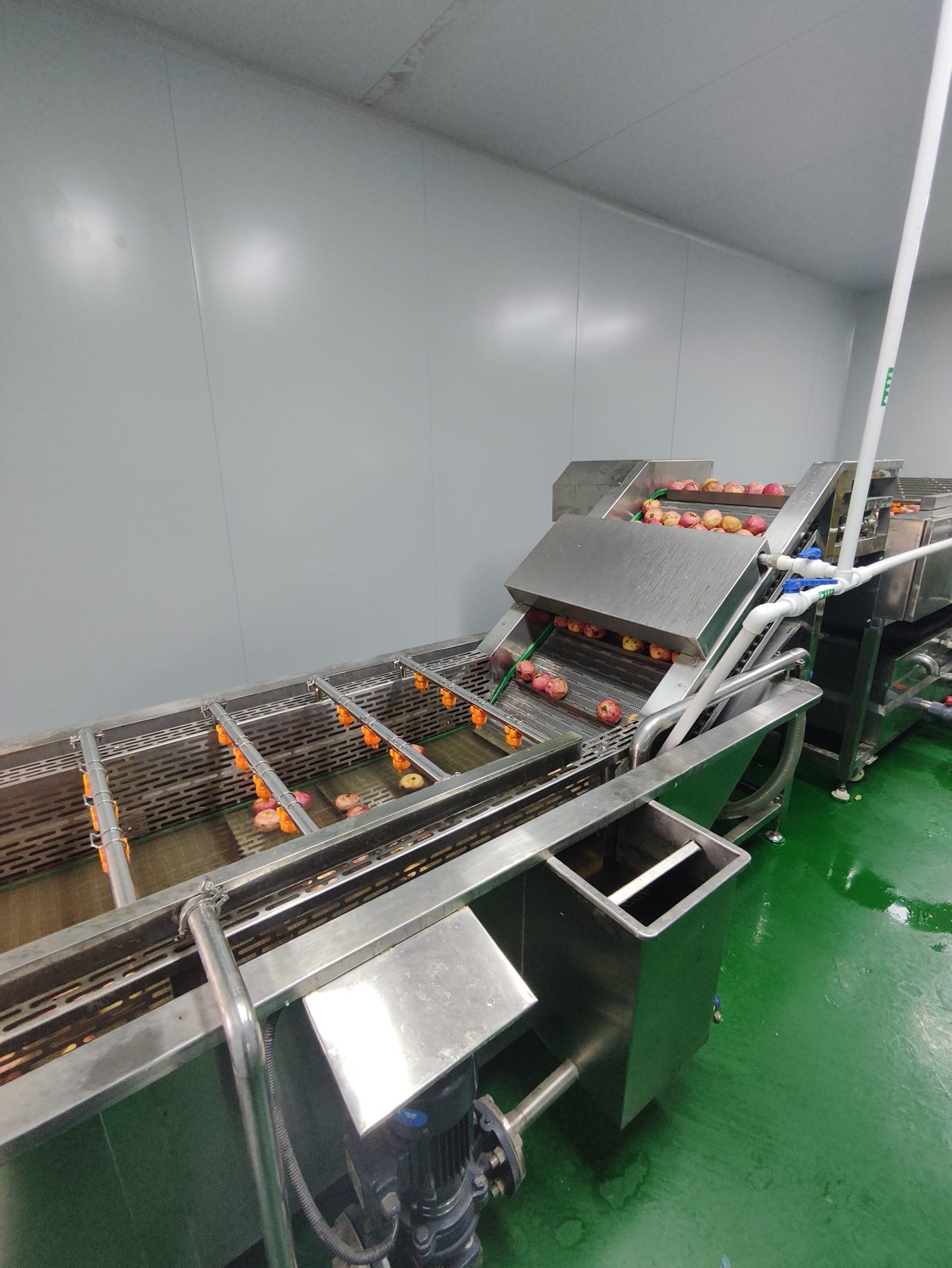 全自动苹果汁灌装设备 饮料调配加工设备 芒果汁生产线