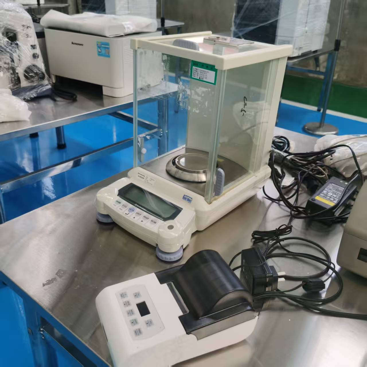 万分之一电子分析天平 化验室试剂粉末精准称量仪器 - 缩略图3