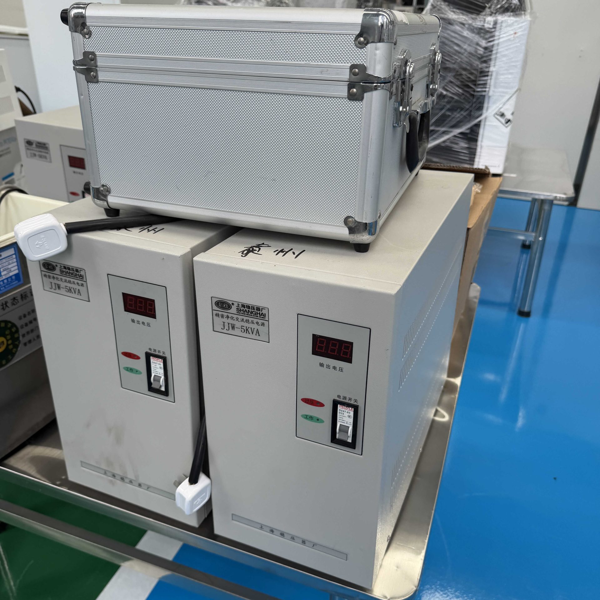 JJW-5KVA精密净化交流稳压电源 - 缩略图5