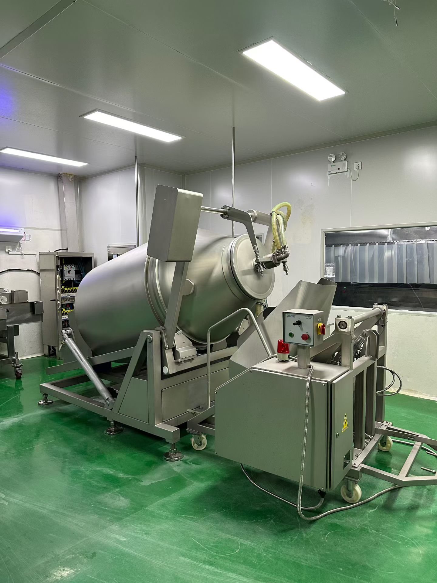 济宁梁山二手滚揉机现货 商用肉制品入味真空滚揉设备 - 缩略图2