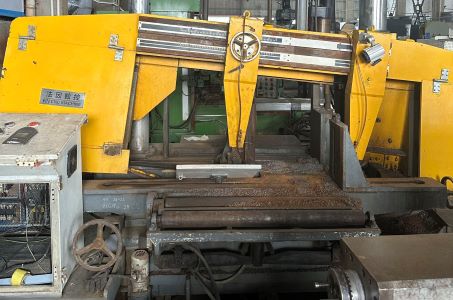 山东法因BS1000双立柱转角带锯机，2010年12月出厂 - 缩略图2