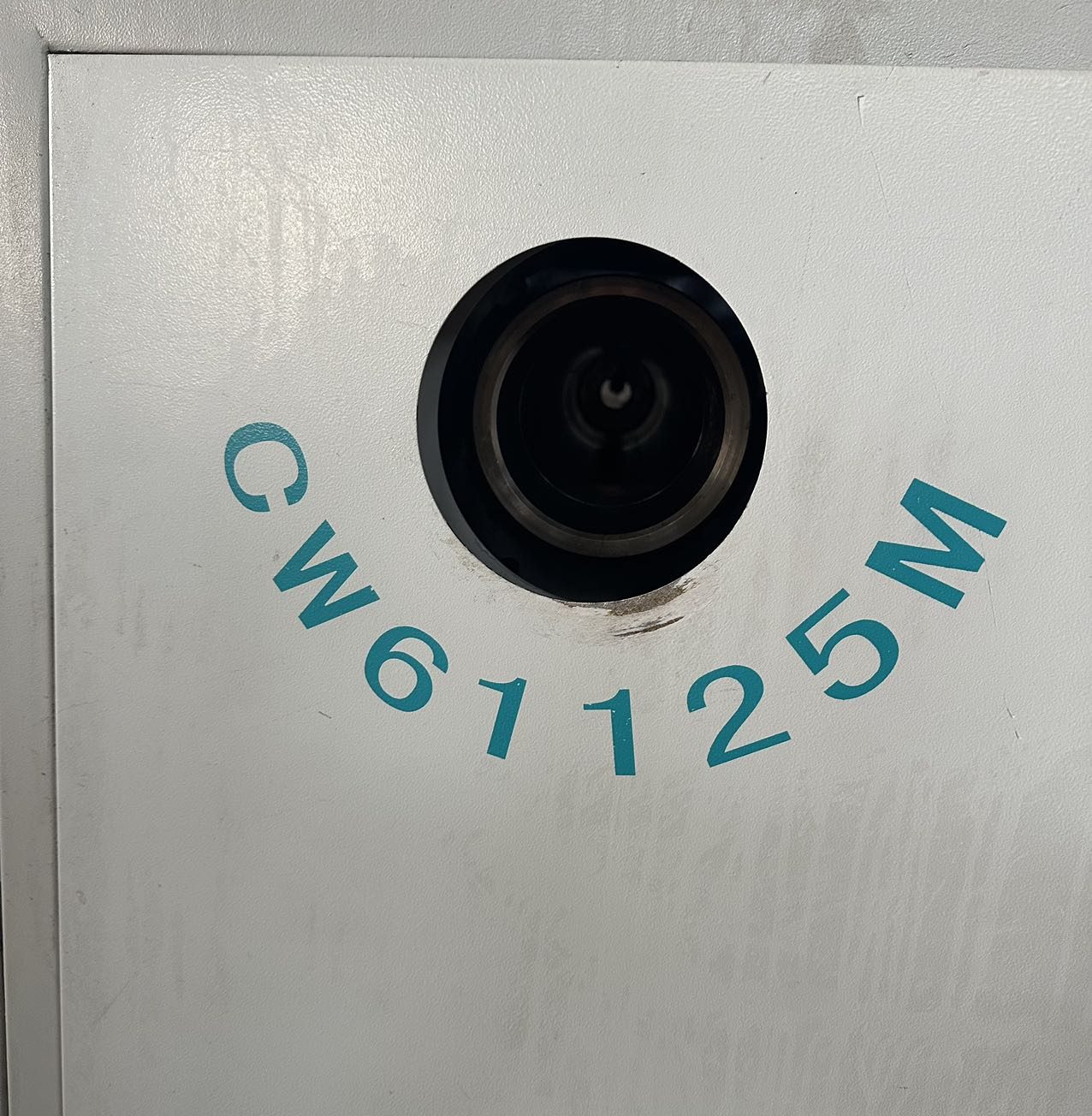 大连原厂CW61125M重型卧式普通车床 - 缩略图4