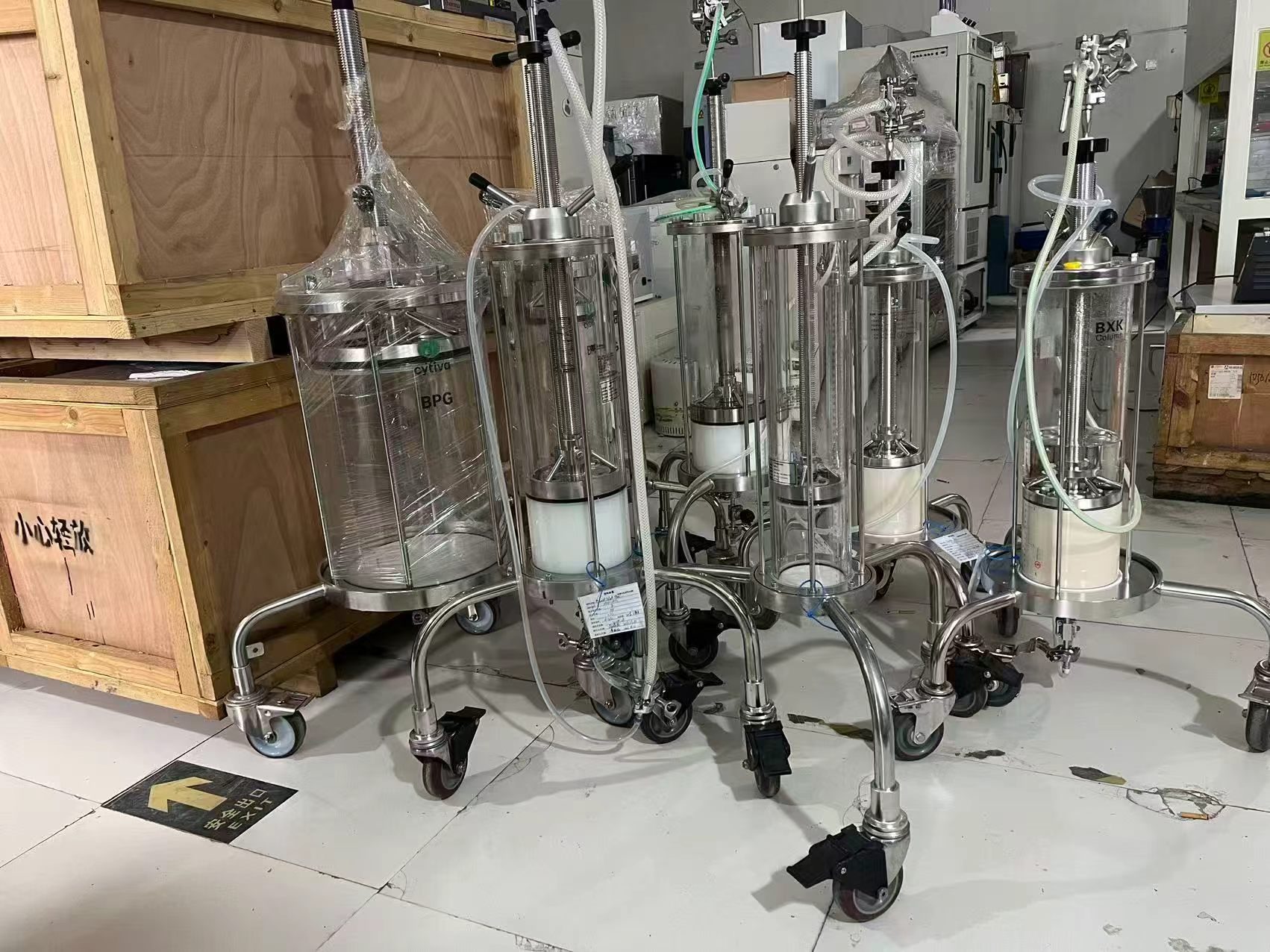现货多台全新BXG‑Column层析柱（玻璃树脂吸附柱）带移动万向支架 - 缩略图3