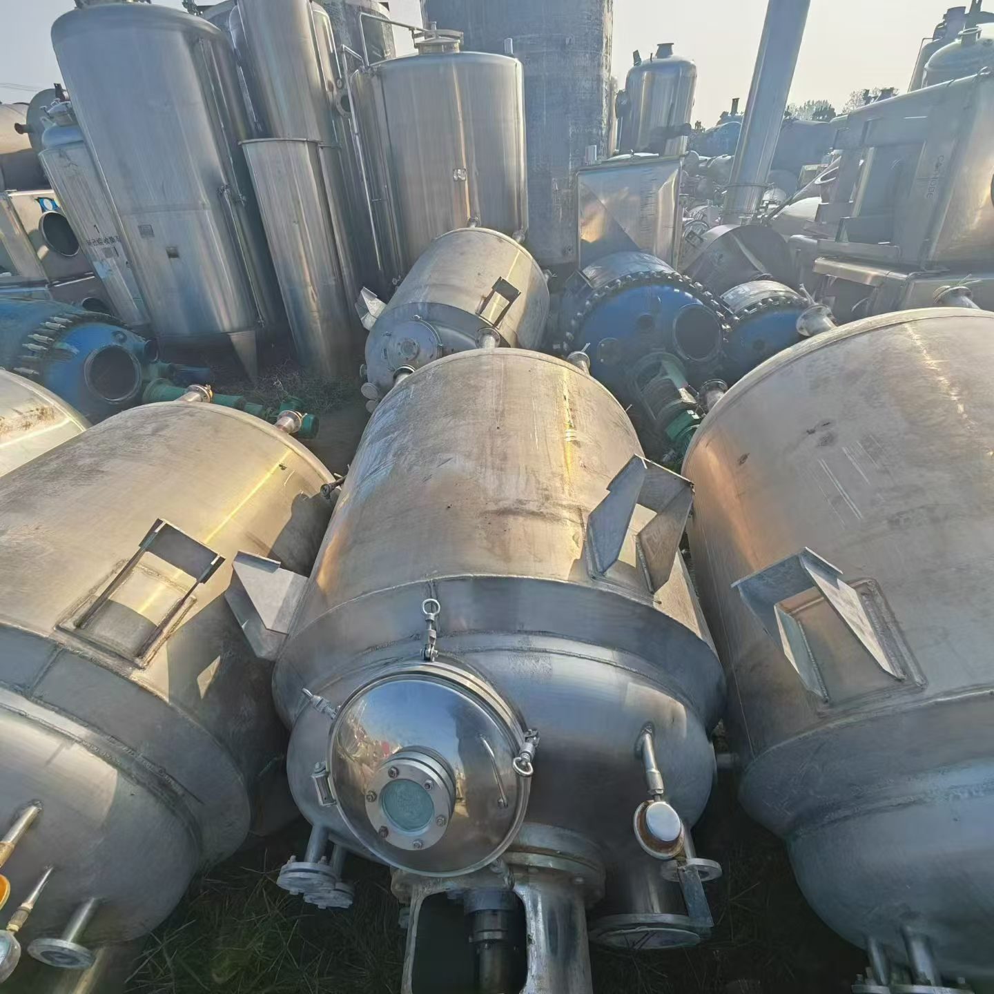 二手搪瓷反应釜 工业搪玻璃反应罐 带证书 化工搅拌反应设备 - 缩略图9
