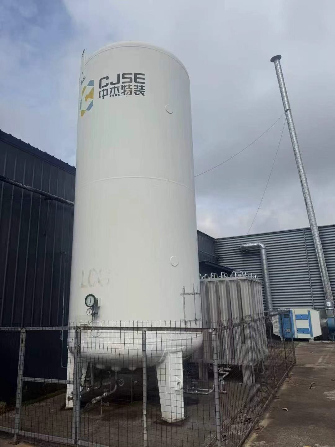 二手整套碳酸饮料灌装生产线 DCGF32-32-10恒宇等压三合一灌装机含配套设备 - 缩略图4