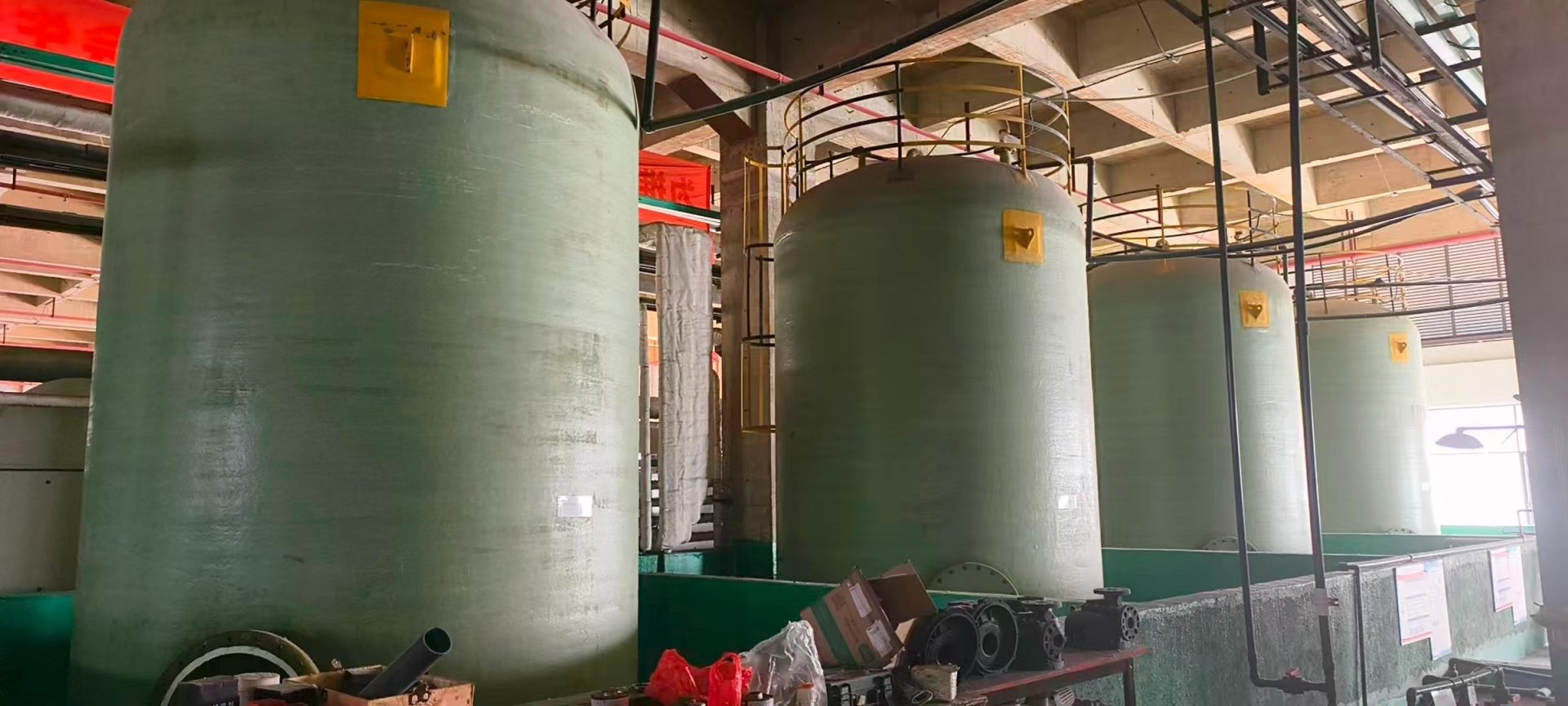 二手玻璃钢储罐 洗涤塔 防腐离心风机 化工防腐储料罐废气处理成套设备